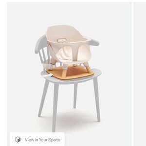 Lalo Elegant Cream Baby Booster Seat